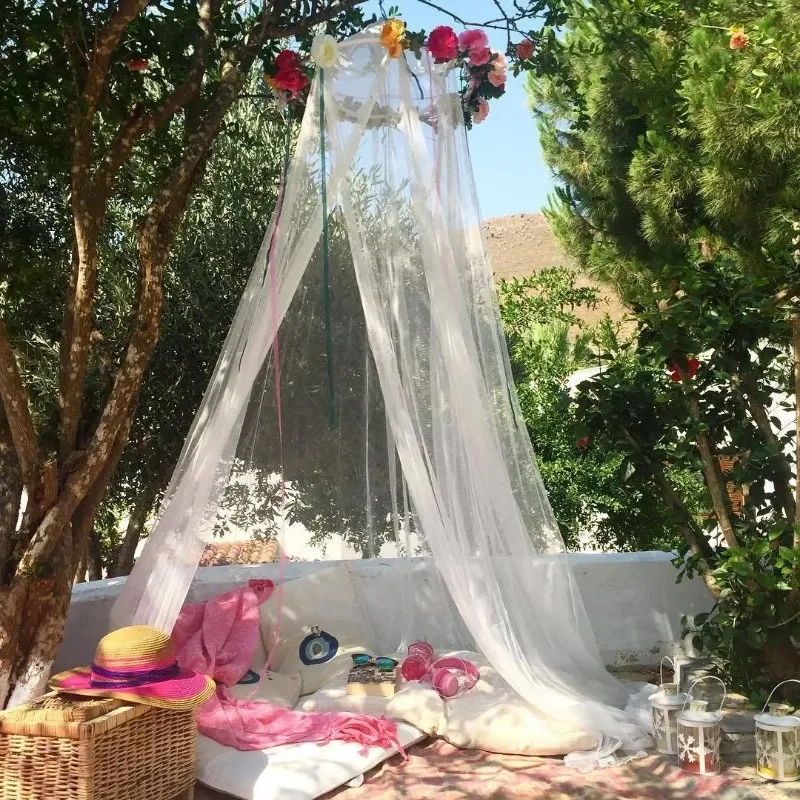 Outdoor mosquito net for camping and hammock rest